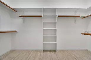 152 W Amberglow Cir, The Woodlands, TX 77381 - Photo 17