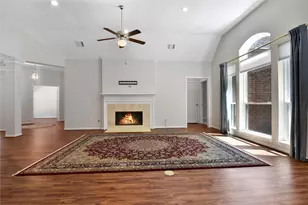 152 W Amberglow Cir, The Woodlands, TX 77381 - Photo 5