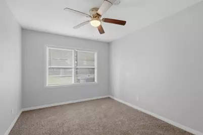 102 Tanglewood Street, Baytown, TX 77520 - Photo 15