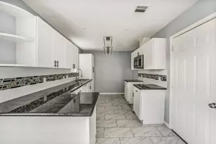 6015 W Airport Blvd, Houston, TX 77035 - Photo 9