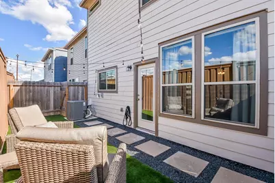 10310 Marston Vineyard Drive, Houston, TX 77025 - Photo 29