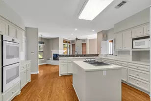 566 Edgewood Dr, Montgomery, TX 77356 - Photo 17