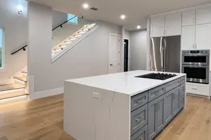 902 Knox St, Houston, TX 77007 - Photo 3