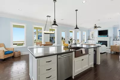 11622 Beachside, Galveston, TX 77554 - Photo 9