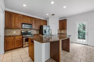 75 N Spinning Wheel Cir, The Woodlands, TX 77382 - Photo 11
