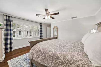 7807 Overbrook Lane, Houston, TX 77063 - Photo 17