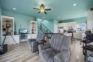 1042 N Margaret Rd, Gilchrist, TX 77617 - Photo 13