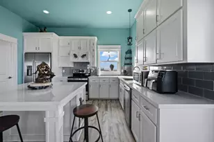 1042 N Margaret Rd, Gilchrist, TX 77617 - Photo 15