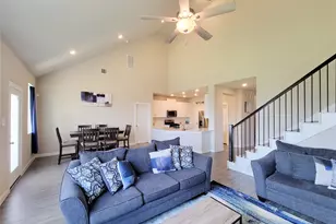 10843 Bodie Hls Dr, Rosharon, TX 77583 - Photo 3
