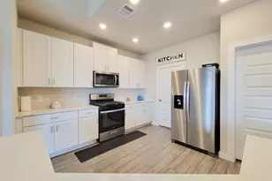 10843 Bodie Hls Dr, Rosharon, TX 77583 - Photo 5
