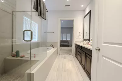 2037 Fannin Station N, Houston, TX 77045 - Photo 27