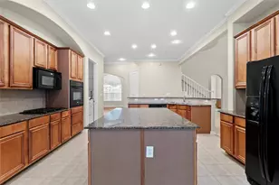 15218 Scenic Forest Dr, Conroe, TX 77384 - Photo 9