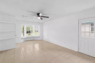 10102 Valley Breeze Dr, Houston, TX 77078 - Photo 11