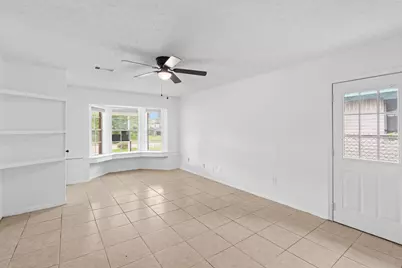 10102 Valley Breeze Drive, Houston, TX 77078 - Photo 11
