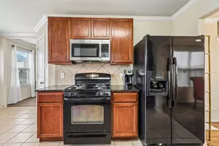 13311 Club Green Ct, Houston, TX 77034 - Photo 9