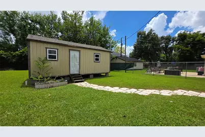 1075 Marjorie Street, Houston, TX 77088 - Photo 17