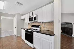 3435 Silverside Dr, Katy, TX 77449 - Photo 13