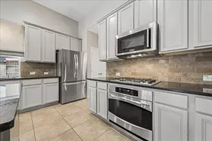 2200 Valley Blossum Ln, League City, TX 77573 - Photo 7