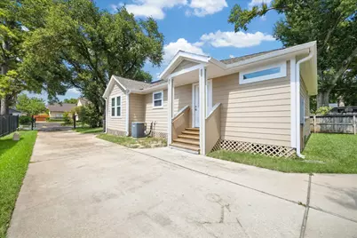 10407 Alcott Drive, Houston, TX 77043 - Photo 19