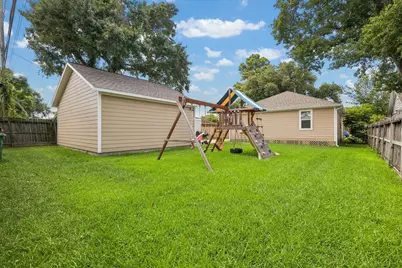 10407 Alcott Drive, Houston, TX 77043 - Photo 17