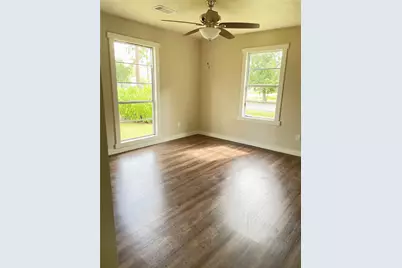 230 E New York Street, Brazoria, TX 77422 - Photo 13