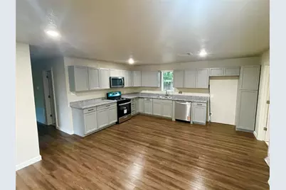 230 E New York Street, Brazoria, TX 77422 - Photo 3