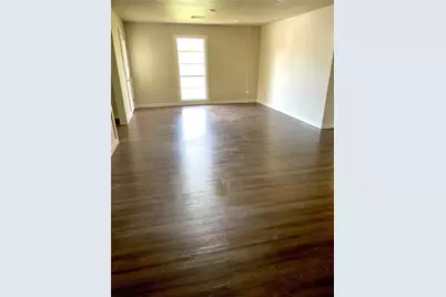 230 E New York Street, Brazoria, TX 77422 - Photo 5