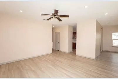 2314 Avenue G, Dickinson, TX 77539 - Photo 7