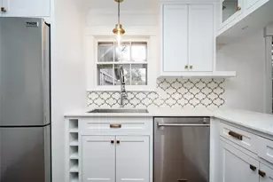 716 Kelley St, Houston, TX 77009 - Photo 9