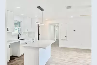 7706 Lakewood Drive, Houston, TX 77016 - Photo 3