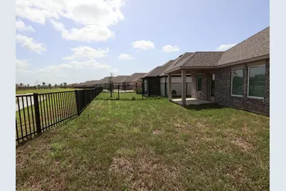 13913 Baikal Manor Drive, Santa Fe, TX 77510 - Photo 11