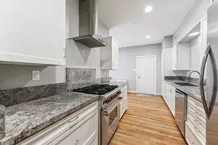 10 S Briar Hollow Ln, Houston, TX 77027 - Photo 15