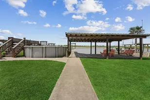 1868 County Rd 201, Sargent, TX 77414 - Photo 7