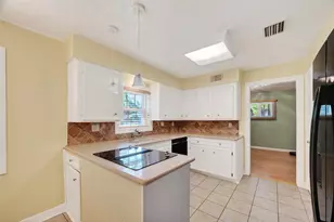 5442 Darnell St, Houston, TX 77096 - Photo 9
