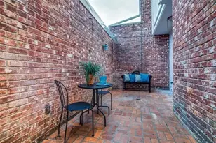 7530 Chevy Chase Dr, Houston, TX 77063 - Photo 33