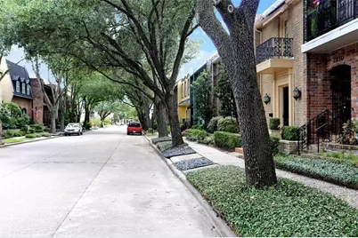 7530 Chevy Chase Drive, Houston, TX 77063 - Photo 41