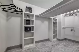 7530 Chevy Chase Dr, Houston, TX 77063 - Photo 25