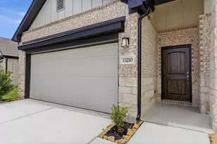 13318 Hayden Peak Dr, Iowa Colony, TX 77583 - Photo 5