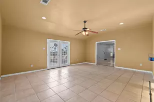 7108 E Hunter Dr, Hitchcock, TX 77563 - Photo 9