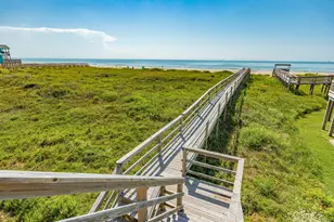 2032 Bluewater Hwy, Surfside Beach, TX 77541 - Photo 9