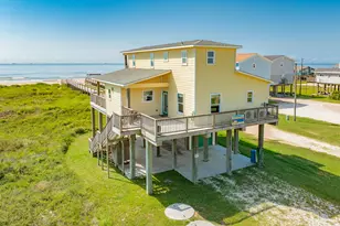 2032 Bluewater Hwy, Surfside Beach, TX 77541 - Photo 11