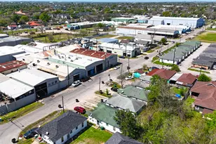 2904 Chapman St, Houston, TX 77009 - Photo 9