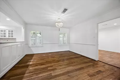 8443 Westview Drive, Houston, TX 77055 - Photo 11