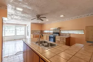 13119 Live Oak Ln, Old River Winfree, TX 77535 - Photo 9