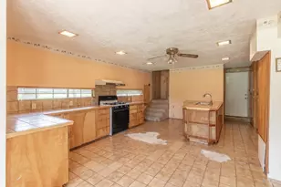 13119 Live Oak Ln, Old River Winfree, TX 77535 - Photo 11