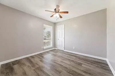 12227 Pompton Drive, Houston, TX 77089 - Photo 9