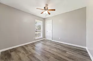 12227 Pompton Dr, Houston, TX 77089 - Photo 9