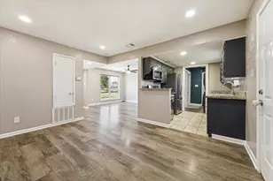 12227 Pompton Dr, Houston, TX 77089 - Photo 3