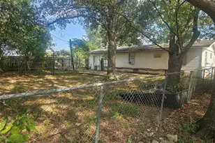 7102 Avenue E, Beasley, TX 77417 - Photo 11
