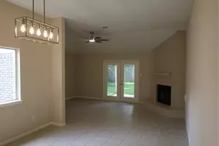 1006 Stoneleigh Ct, Tomball, TX 77375 - Photo 5